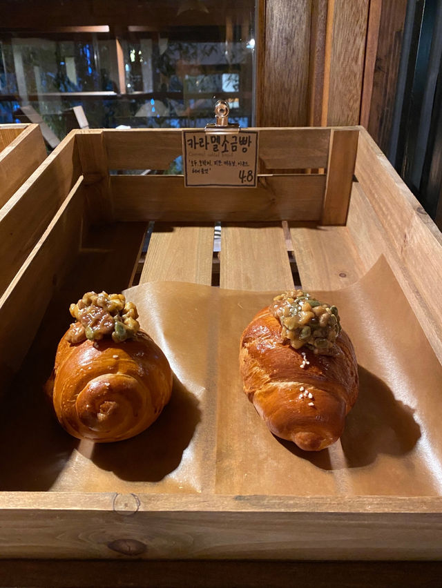 ദ്ദിㆁᴗㆁ✿) 경주 황리단길 디저트 이색 카페 소하염전