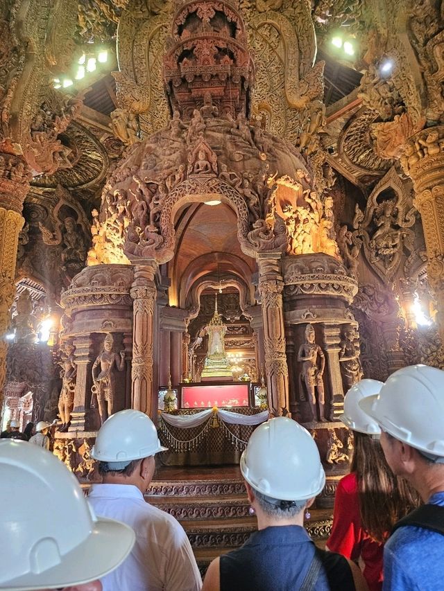 The Sanctuary of Truth: A Masterpiece of Art and Philosophy in Pattaya