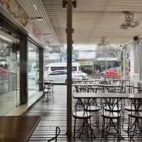 ร้านขนมปังปิ้งเจ้าดัง น้ำซอสจัดเต็ม