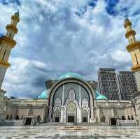 🇲🇾 Discover the Spiritual Heart of KL: Explore its Iconic Mosques 