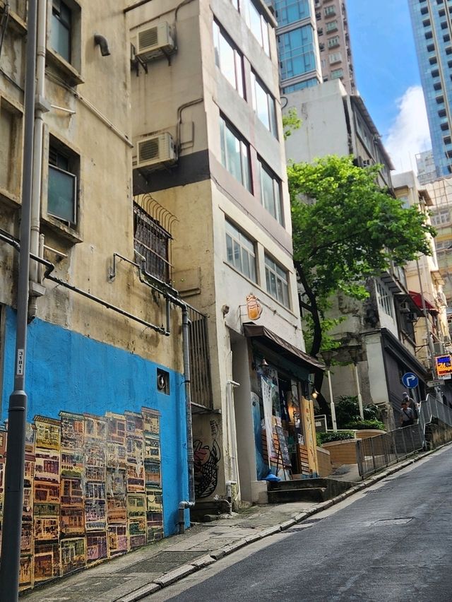 한국인들이 꼭 사진 찍고가는 덩라우벽화거리