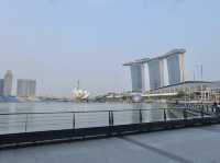 ดื่มด่ำความสวยงาม เดินเล่นรับลมชมวิวที่อ่าวมารีน่า