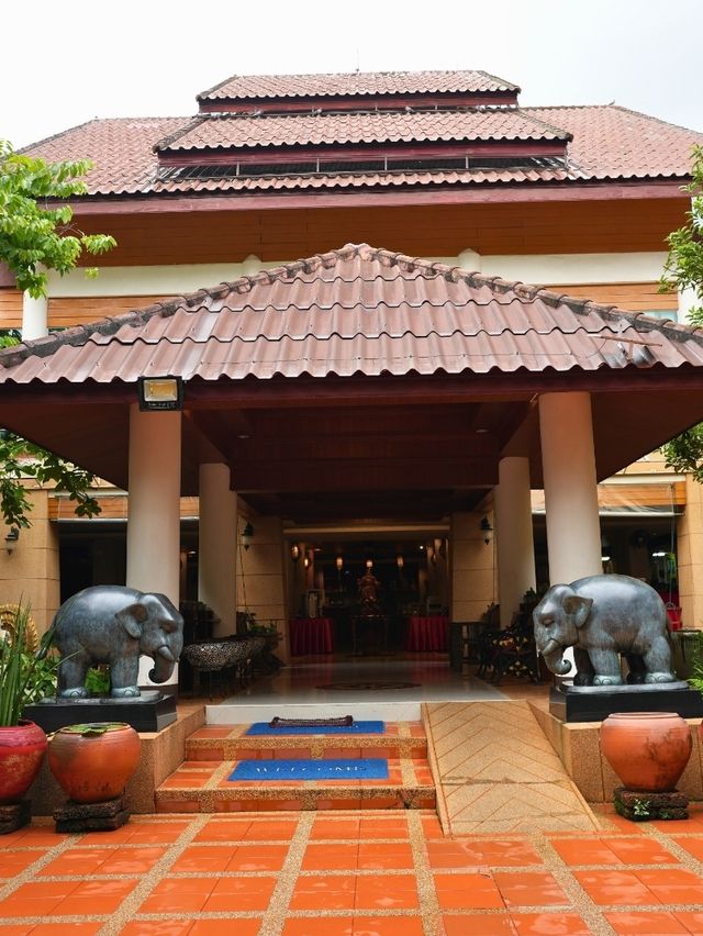 🌃 JUNTRA Resort & Hotel