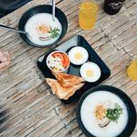 ภูล้านดาวแคมป์ ณ เขายายเที่ยง | สี่คิ้ว 
