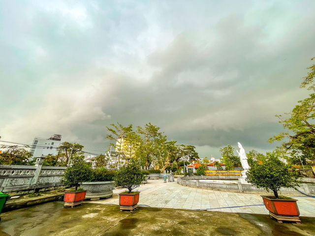 trung hanh pagoda...하이퐁