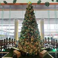 โรงแรม Marriott สุขุมวิท  Merry 🎄สีเขียว