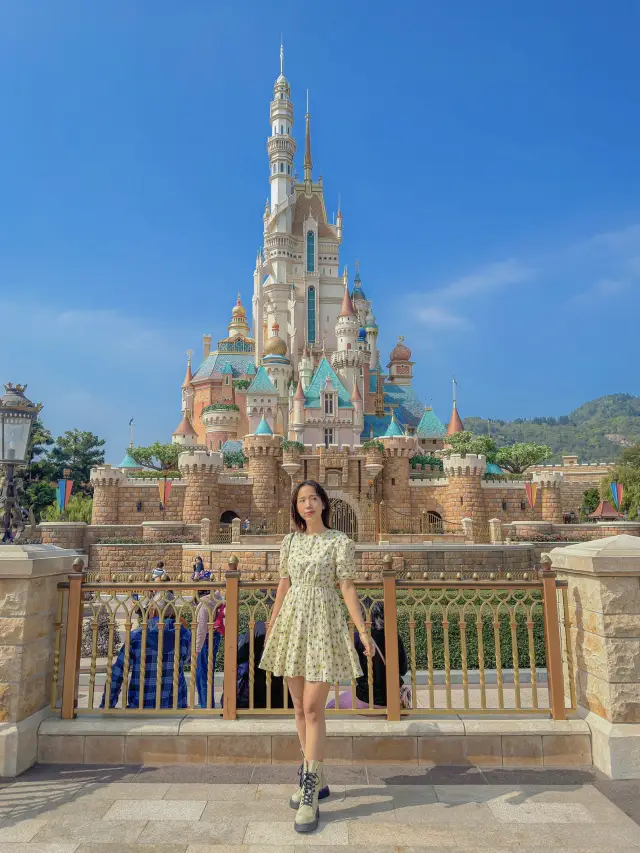 香港迪士尼樂園 100000000 倍玩得更盡興