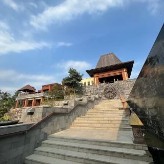Garrya Bianti Yogyakarta 5⭐️