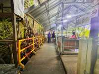 หาขนมกินที่ตลาดน้ำบางน้ำผึ้งกันเถอะ
