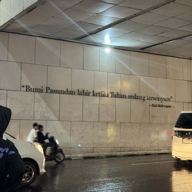 A nightlife in Bandung, Indonesia 🇮🇩 
