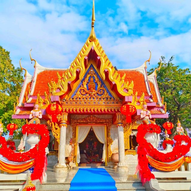 ศาลสมเด็จพระเจ้าตาก แห่งแรกของไทย