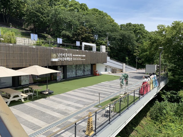 一日遊首爾塔：浪漫與美景的完美結合 🌄❤️