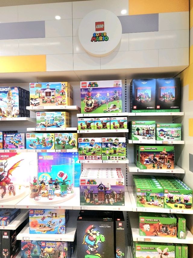 ร้าน LEGO สาขาเซ็นทรัลลาดพร้าว