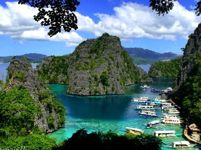【フィリピン】最後の秘境にふさわしい絶景「コロン島」
