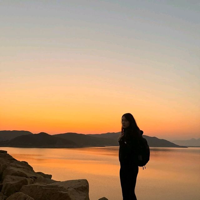 🌅【東壩標尖角｜日落湖光美景！輕鬆行山＋震撼夕陽倒影】📸