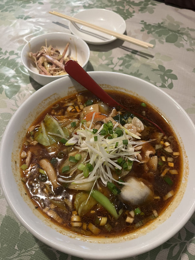 【松本市🇯🇵】絶品のラーターメンに安いおつまみ！おなかいっぱい食べるならここ！