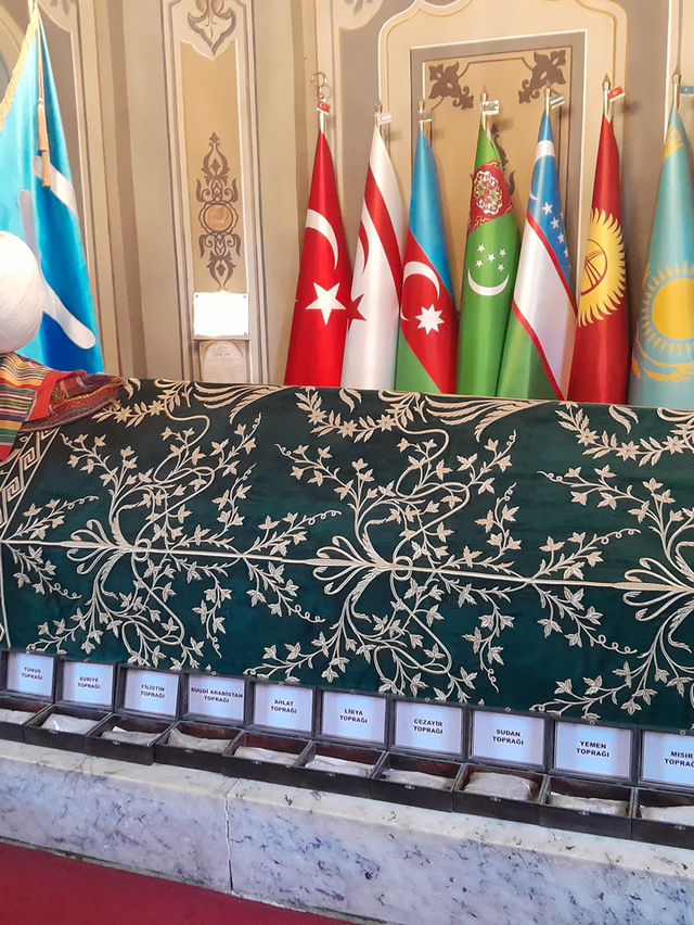 13세기 오스만 제국 창시자 오스만 1세의 아버지 에르투룰 가지 모스크🇹🇷