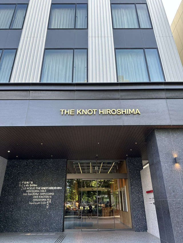 日本廣島住- THE KNOT HIROSHIMA:屋頂酒吧，質感與高檔享受，平價滿滿給你~喜愛度假感十足的不要錯過