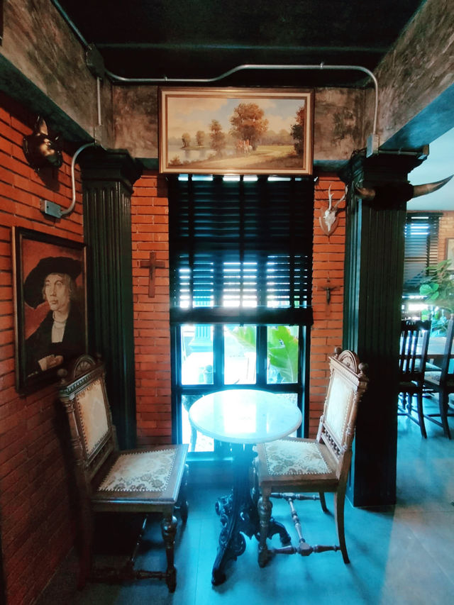 คาเฟ่ สไตล์ฝรั่งเศส : French House 