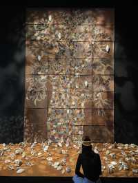 🇦🇺 Lost in a Kaleidoscope: A Journey Through the NGV