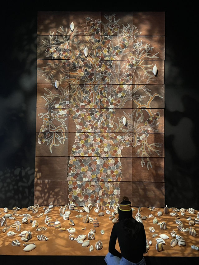 🇦🇺 Lost in a Kaleidoscope: A Journey Through the NGV