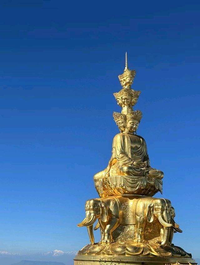 📍THE GOLDEN BUDDHA 