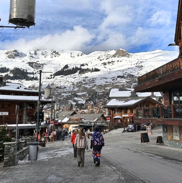 ❄️ Skiing in St. Moritz: A Snowy Paradise! ⛷️🏔️