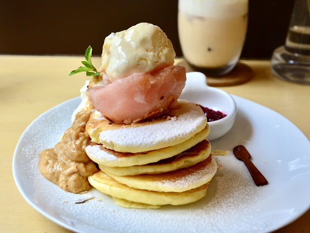 A Sweet Escape at Uzna Omom Café