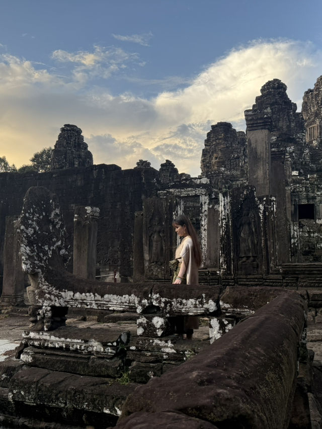 "Siem Reap Uncovered: Temples, Tastes & Nightlife"