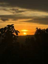 Prabu Hills Sunset Point: Where the Sky Puts on a Show 🌅 