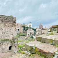 Palatine Hill: Where Rome Was Born 🇮🇹