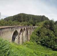 【スリランカ】幻想的な鉄道絶景！ナイン・アーチ・ブリッジ🚂🌿