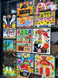 Exploring the famous, vibrant & unique contemporary art districts in Beijing. 