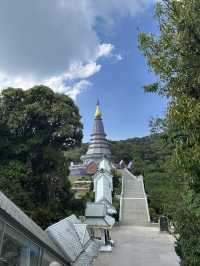 【花と歴史が織りなす美しき仏塔】Twin Pagodasナパメートニドン＆ナパポンプミスリ