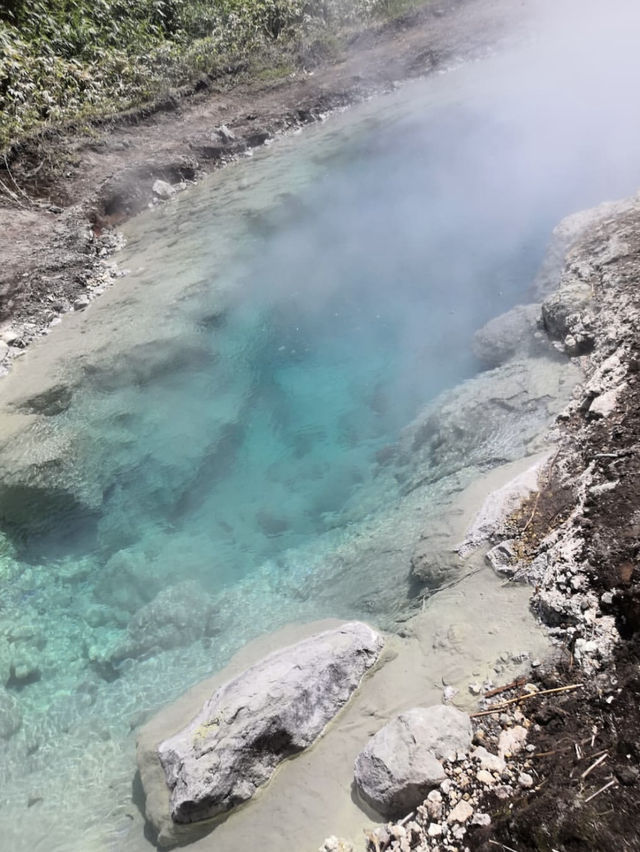 🥚 Boiling eggs in thermal springs on island