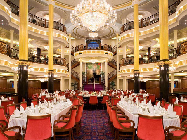 🌟 Liberty of the Seas Review: Big Ship Energy with Endless Fun! 🚢💥