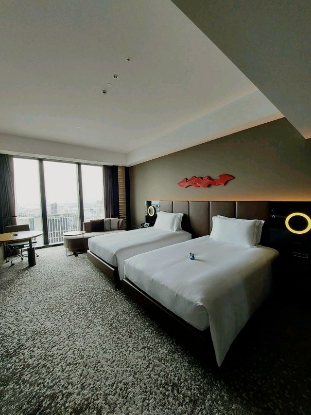 都会のオアシス、コンラッド大阪