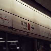 【旺角地鐵站・港風夜拍攻略🌙】站內光影全捕捉！紅線月台最出片📸  