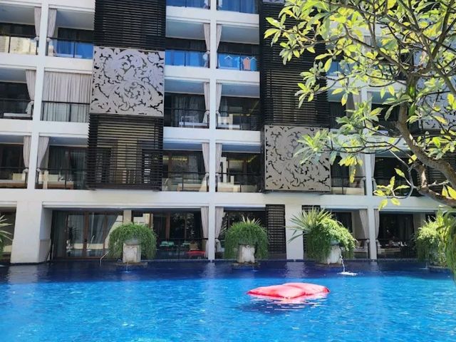 “The Trans Resort Bali in Seminyak:Seminyak’s Luxurious Oasis of Elegance”