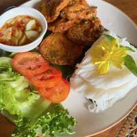 คุ้มค่า คุ้มราคา ร้านอาหารย่านปากน้ำปราณ