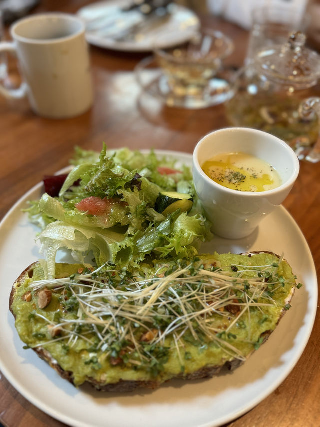 Garden House Cafe Kamakura: A Breakfast Oasis Where Nature Meets Nourishment