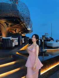 Pink dress with Mahanakhon sunset