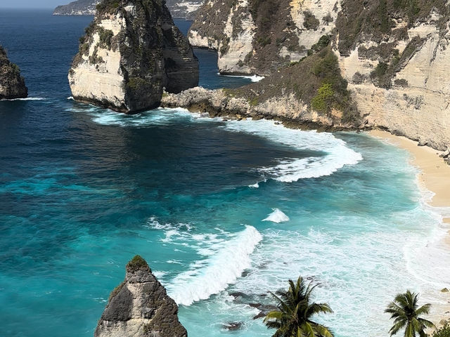 Nusa penida : One Island. Three Beaches. 1,000 Stairs. No Regrets.