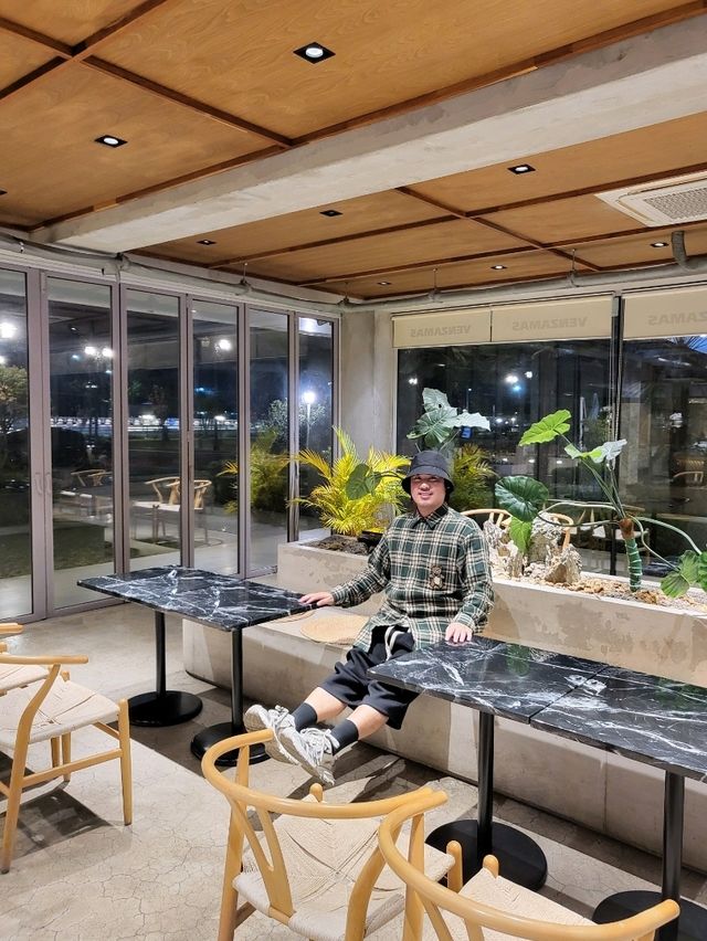 여러가지 테마를 다 즐길수 있는 경주 대형카페