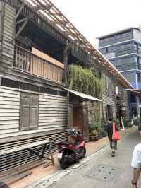 Exploring the Old Streets of Talat Noi, Bangkok 