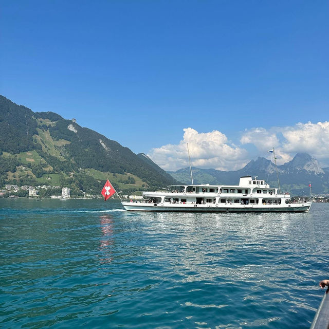 🚢✨ Lake Lucerne Cruise from Vitznau: A Scenic Symphony of Alps & Waterside Charm
