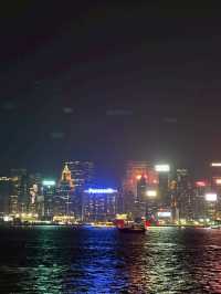 🚢 維多利亞港：在海風中，與香港心跳共振的夜