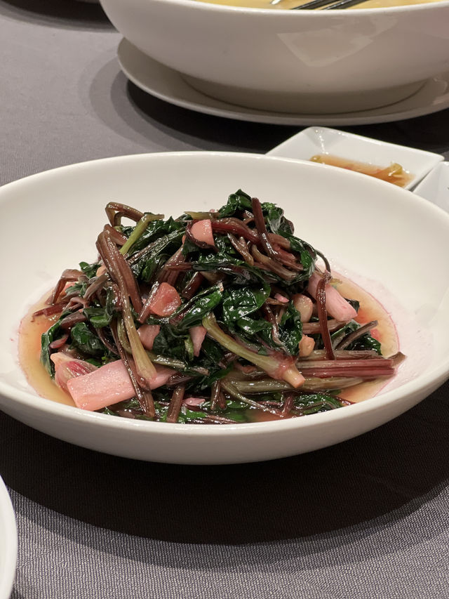 🥢 “이우의 밤, 진짜 미식을 만나다 – LAO BIAN JIU JIA에서 코끼리조개와의 조우”