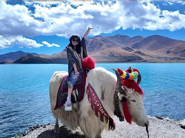 YAMDROK LAKE