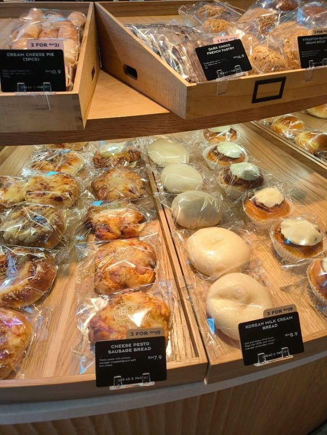 Morning Glow and Fresh Bakes at Paris Baguette